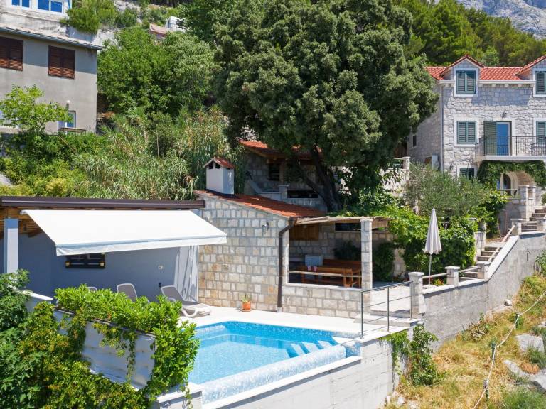 Fully equipped ample house with terrace, yard & private pool | Nature view | Pets allowed — photo 4