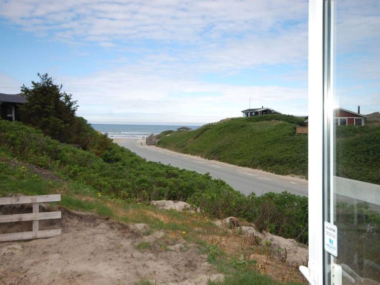 Vacation home with patio | Sea view — photo 3
