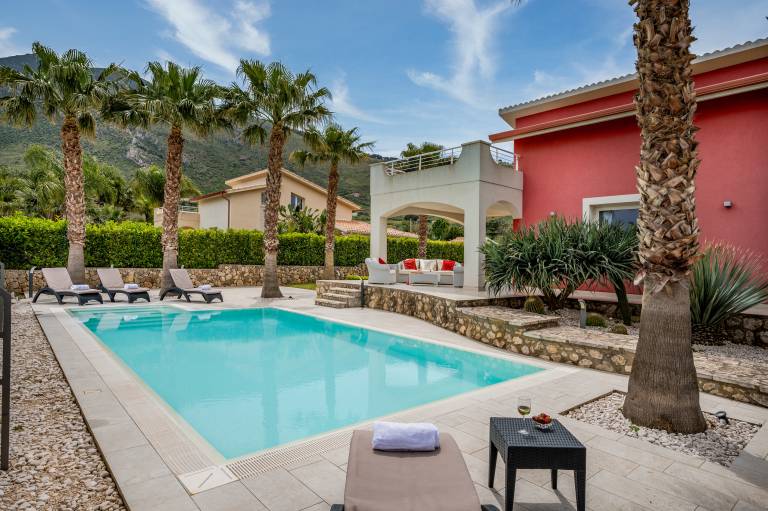 Fully equipped villa with private pool, grill & terrace | Dogs allowed — photo 5