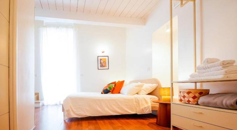 Apartment with 2 rooms for 6 persons in Bari