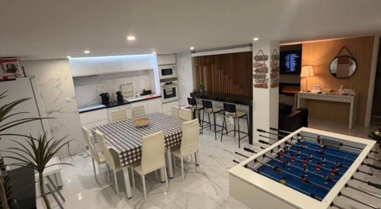 House with private pool, patio & barbeque — photo 3