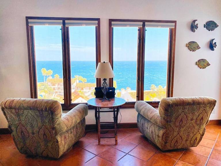 Condo Avalon