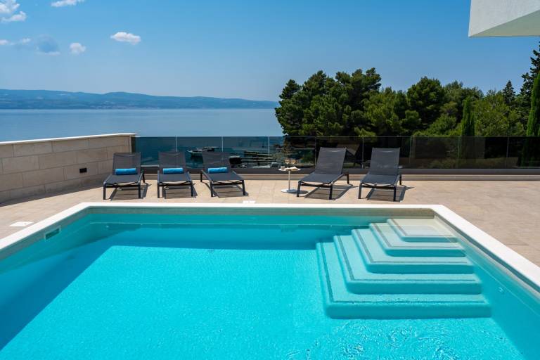Children-friendly villa with sauna, patio & barbecue | Water view | Pets allowed — photo 4