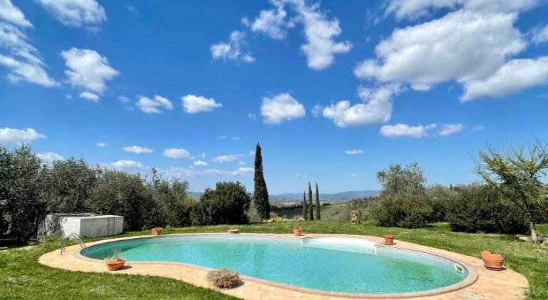 Vacation home with pool, garden & barbecue — photo 5