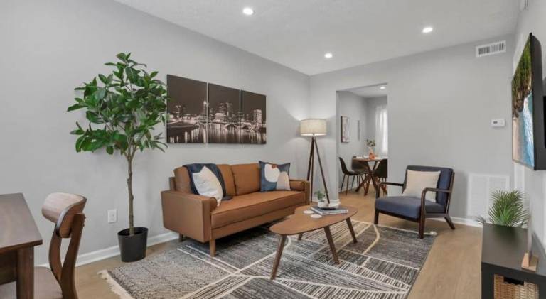 Fully equipped wonderful holiday apartment | Perfect for remote work | Pet-friendly in Franklin, OH