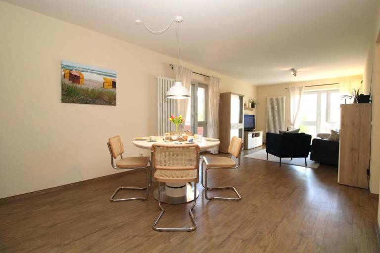 Appartementanlage Ostseeblick WE Wustrow 51: strandnahe 2-Zimmer-Fewo mit Balkon — photo 2