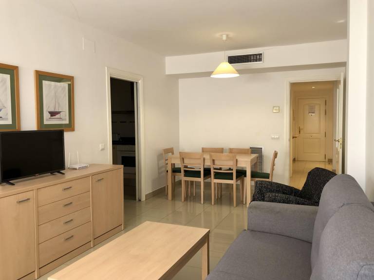 Apartment with pool — photo 4