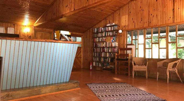 Charming bungalow with yard & patio | Pets allowed — photo 4
