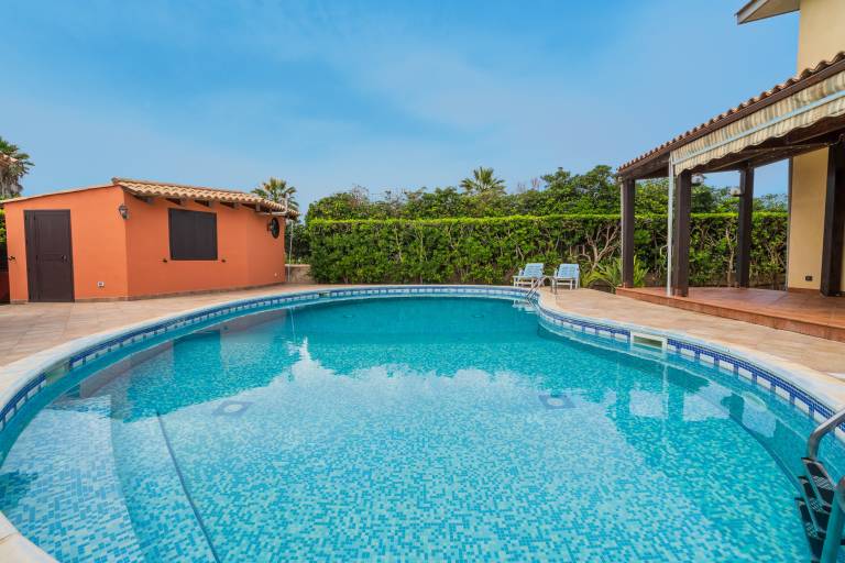 Fully equipped villa with fast internet, terrace & private pool | Sea view | Beach nearby | Good for workation | Pets are welcome — photo 3