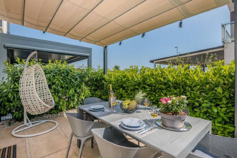 Exquisite holiday home with penthouse roof terrace, whirlpool, sea view — photo 2