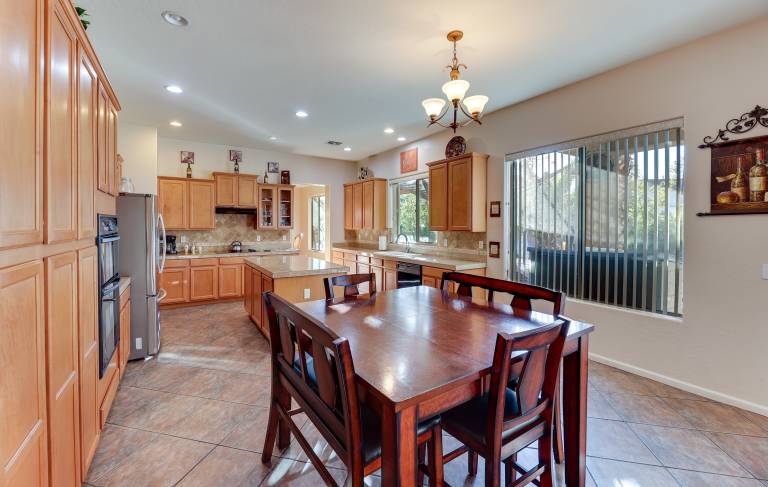 Stunning Pool & Patio: Spacious Chandler Oasis! — photo 4