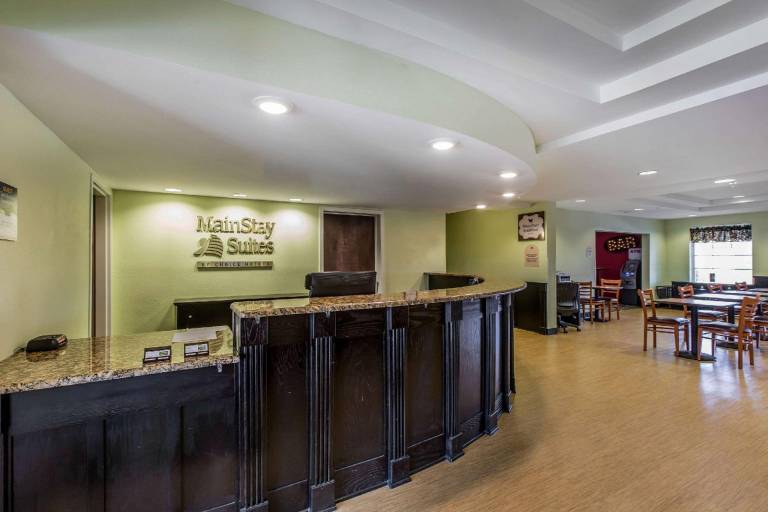 MainStay Suites Jacksonville near Camp Lejeune — photo 5