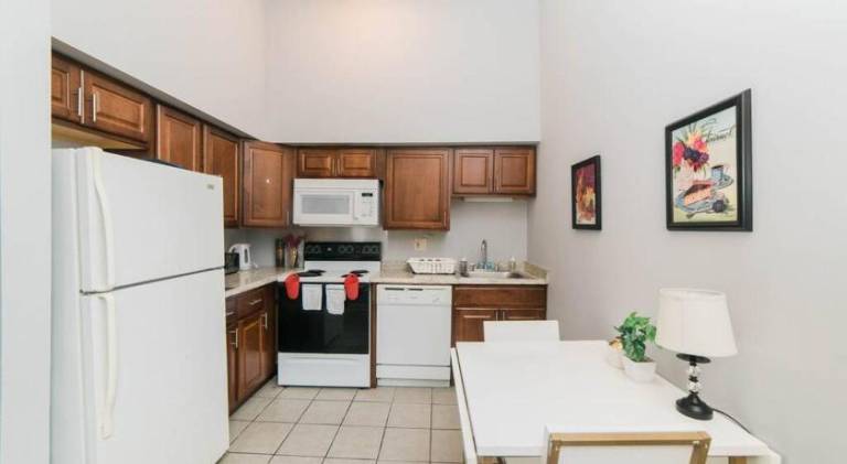 Lovely rental apartment | Perfect for remote work | Dogs allowed — photo 2
