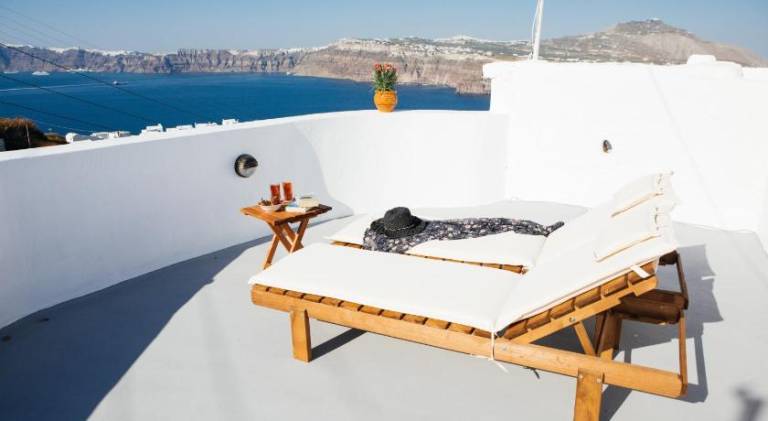 Vacation home with patio — photo 2