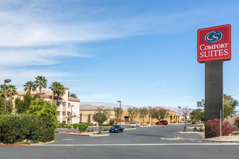 Comfort Suites Palm Desert I-10 in Palm Desert, CA