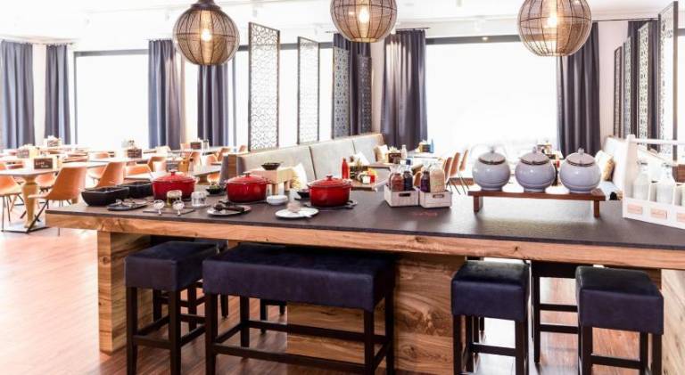 Holiday Inn – the niu, Saddle Furth by IHG — photo 2