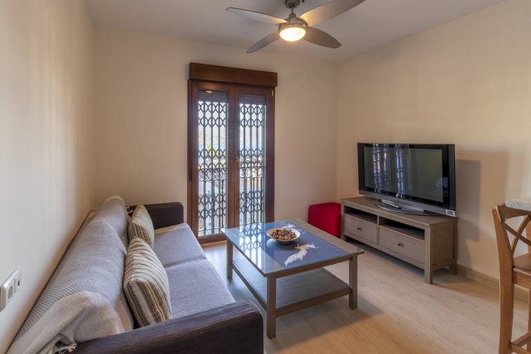 Fully equipped lovely rental apartment with pool & terrace | Sea view | Next to the beach | Pets allowed — photo 4