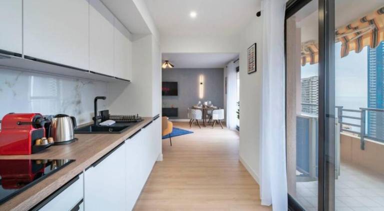 Holiday apartment with patio & pool — photo 5