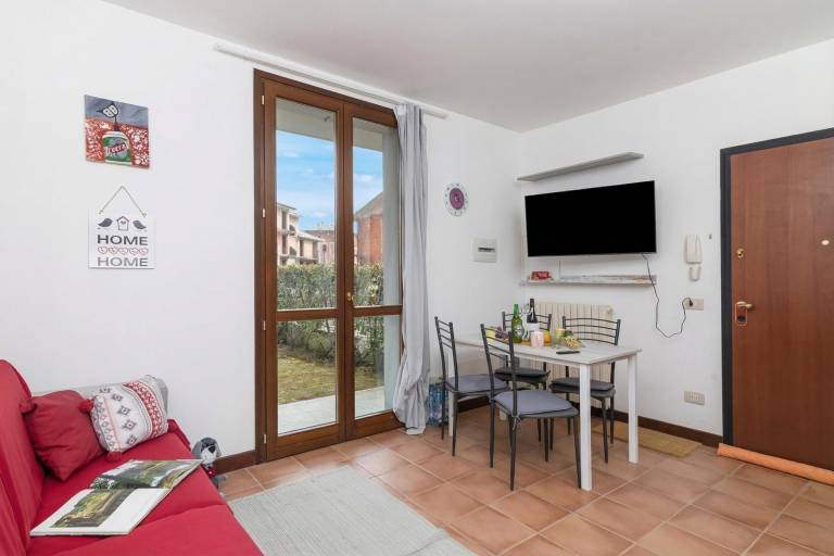 Holiday apartment with garden, terrace & BBQ | Mountain view — photo 2