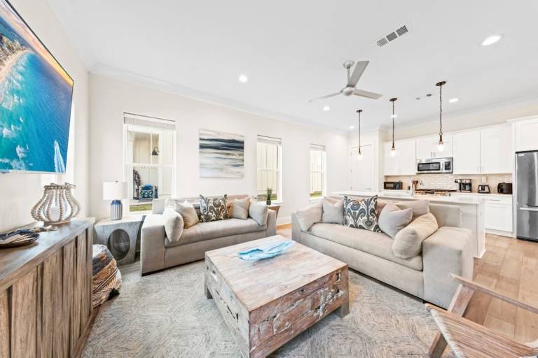 Family-oriented charming vacation home with barbeque | Pet-friendly — photo 2
