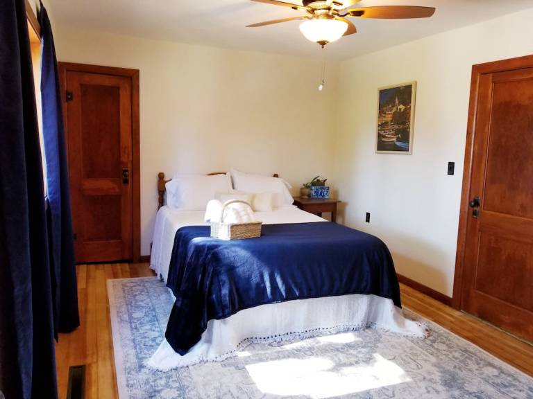 House Grand Meadow