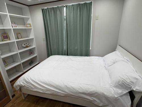 Villa with 1 room for 6 persons — photo 2