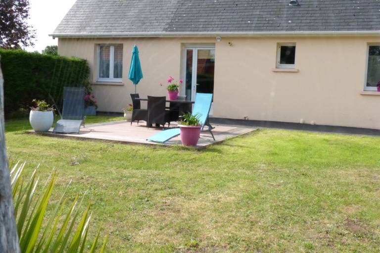 Vacation home with yard, terrace & grill | Nature view — photo 2