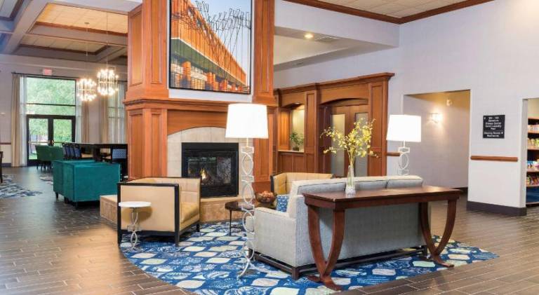 Hampton Inn & Suites East Lansing/Okemos — photo 3