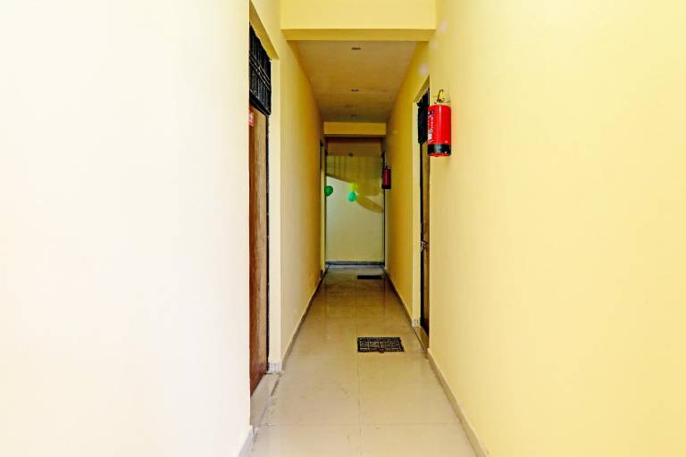 Hotel O Golden Grand