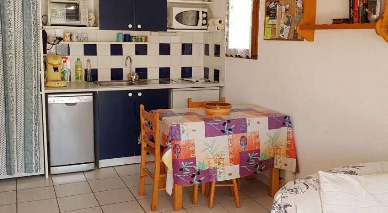 Villa with 1 room for 5 persons — photo 4