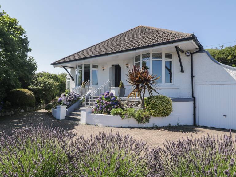 Child-friendly cottage with garden | Beach view | Dogs allowed — photo 3