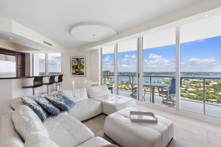 Condo Singer Island