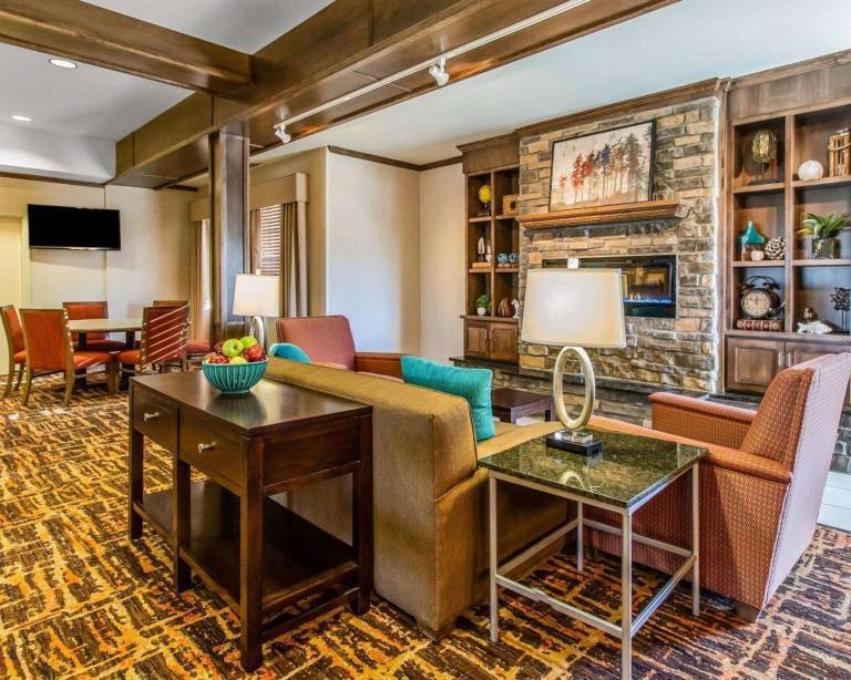MainStay Suites Watford City - Event Center — photo 3