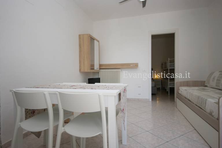 Rental apartment with yard — photo 3