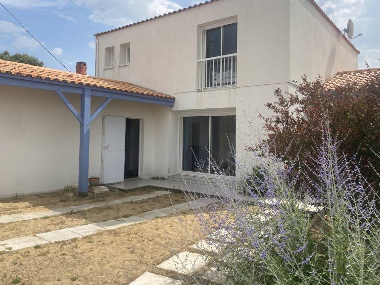 Fully equipped vacation home with grill & garden | Close to the beach | Pets allowed in La Tranche-sur-Mer