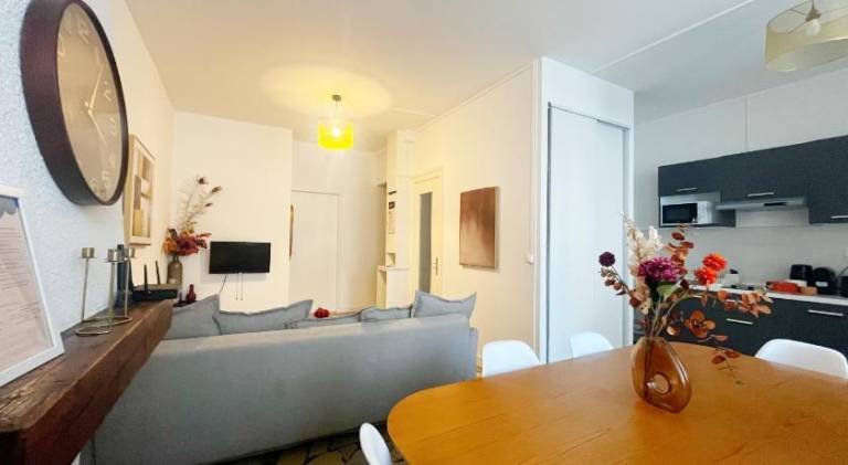 Holiday apartment with 2 rooms for 6 persons — photo 2