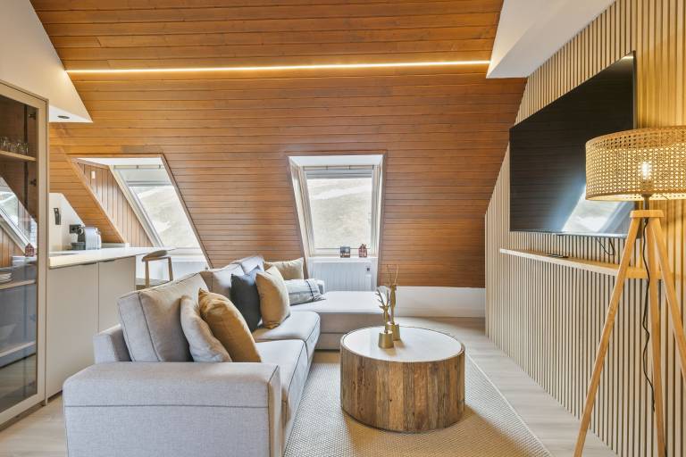 Family-oriented charming apartment with fast internet | Mountain view | Next to the ski | Pets are welcome — photo 3