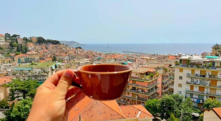 Apartment with 2 rooms for 4 persons in Sanremo