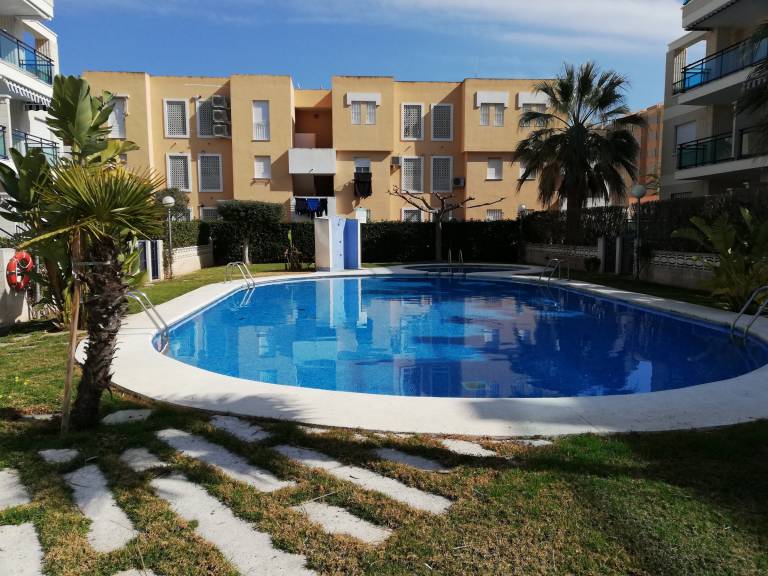 Apartment with yard & pool in València