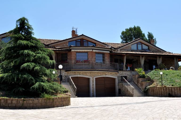 Bed & Breakfast  Calitri