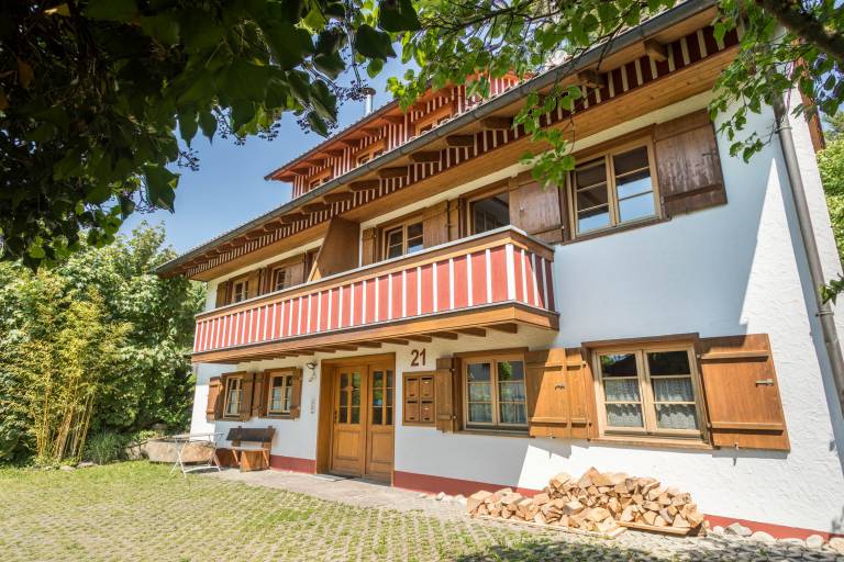 Holiday Apartment "Pias Nature Retreat iii" with Balcony, Shared Garden & Wi-Fi in Wangen im Allgäu
