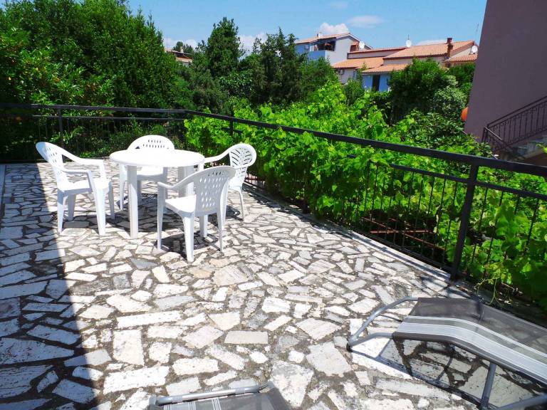 Holiday home with cosy terrace close to the beach — photo 5