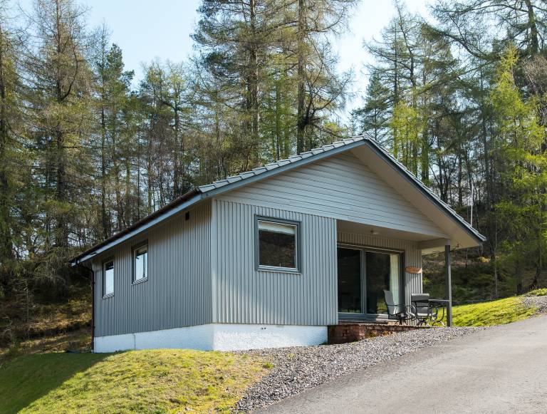 Deerstalker Lodge cozy lodge with wood burner — photo 4
