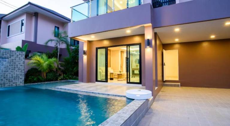 Villa with pool in Chonburi
