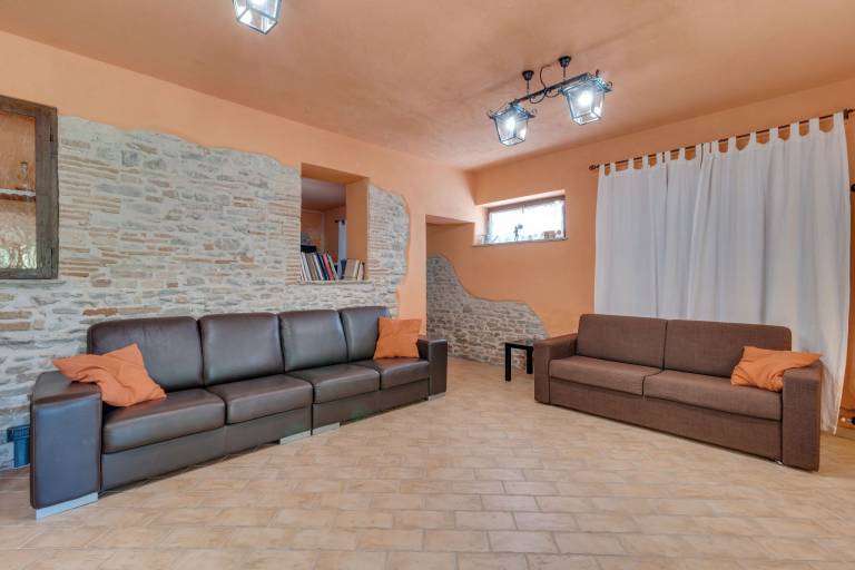 Villa with garden, sauna & jacuzzi | Nature view — photo 3