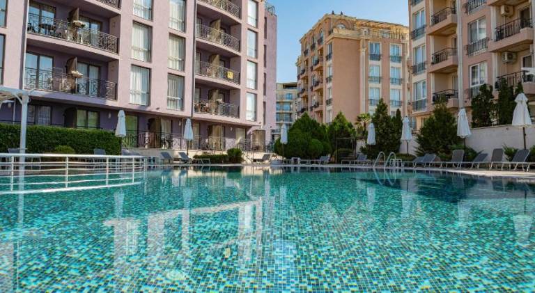 Holiday apartment with pool | Dogs allowed in Sunny beach