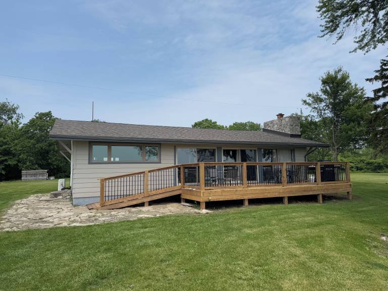 Cabin  Pelee Island