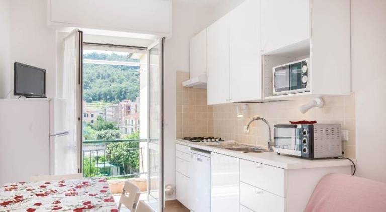 Holiday apartment with 2 rooms for 6 persons in Finale Ligure