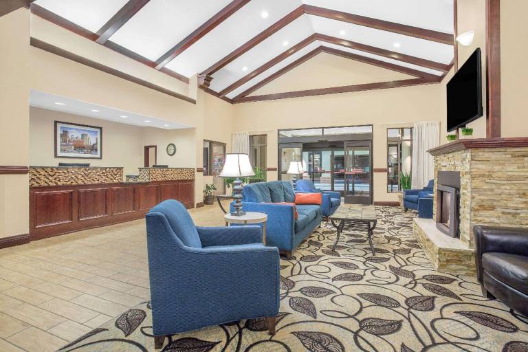 Ramada by Wyndham Denver International Airport — photo 5