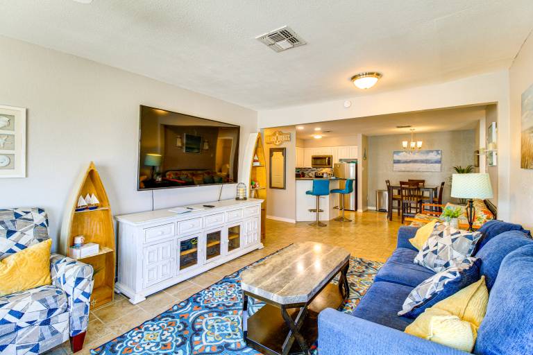 Steps to Shore: Condo w/ Balcony in Port Aransas — photo 5